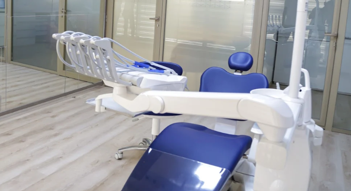 Dr. Dentiste Dr. Elhajjaji wijdane – dentiste à FES